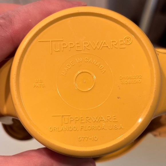 Vintage Tupperware Cream and Sugar Bowl Harvest Gold with Flip Top Lids Set - Picture 6 of 9